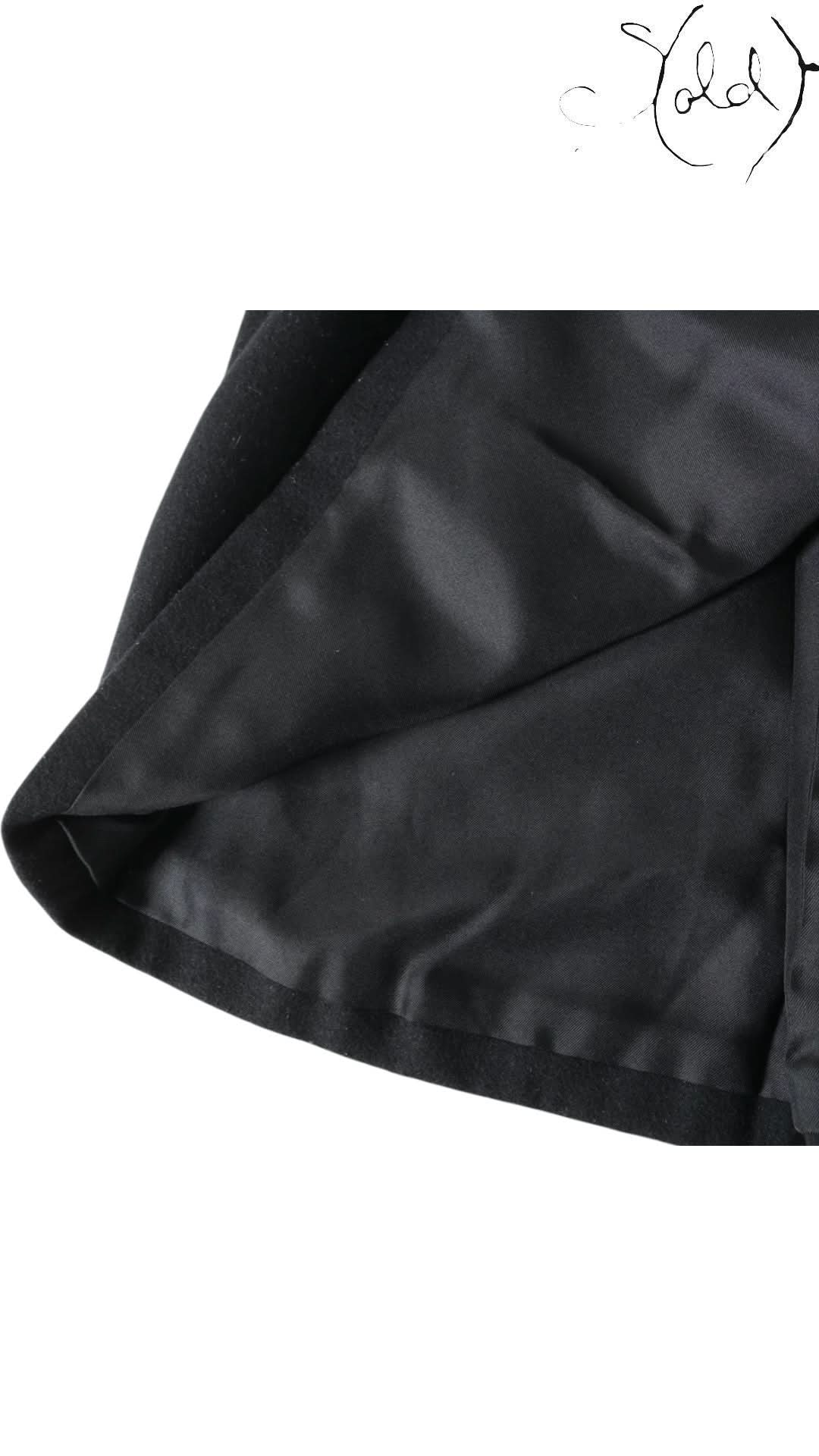 Louis Vuitton 2010 AW Wool Skirt - Italian Craft | Sold Attire