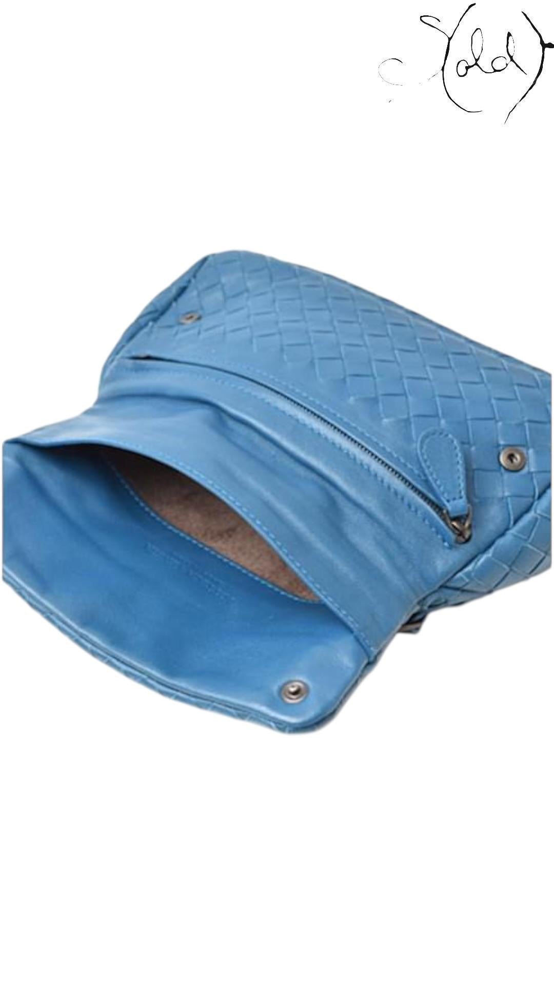 Bottega Veneta Intrecciato Baby Blue Clutch - Convertible Shoulder Bag, Detail view | Sold Attire