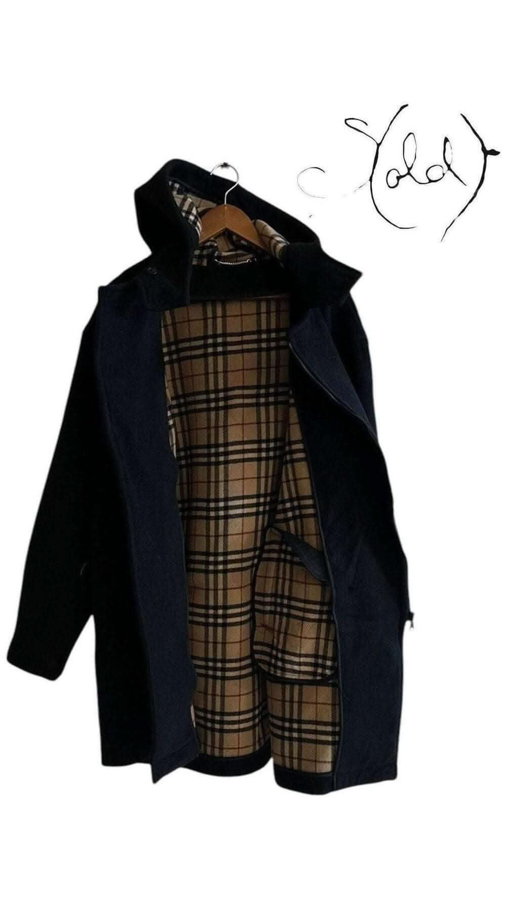 Burberry Wool Cashmere Coat – Plaid Lined Elegance