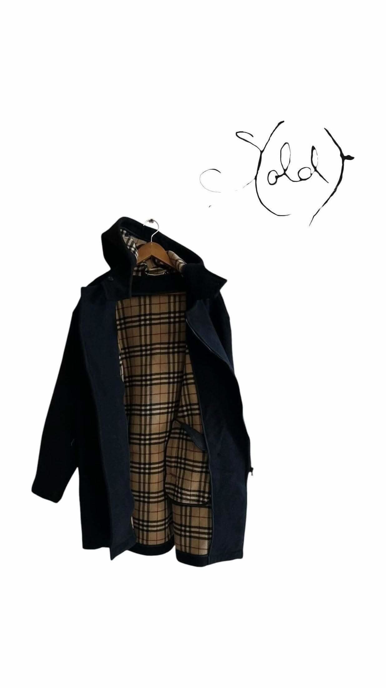 Burberry Wool Cashmere Coat – Plaid Lined Elegance