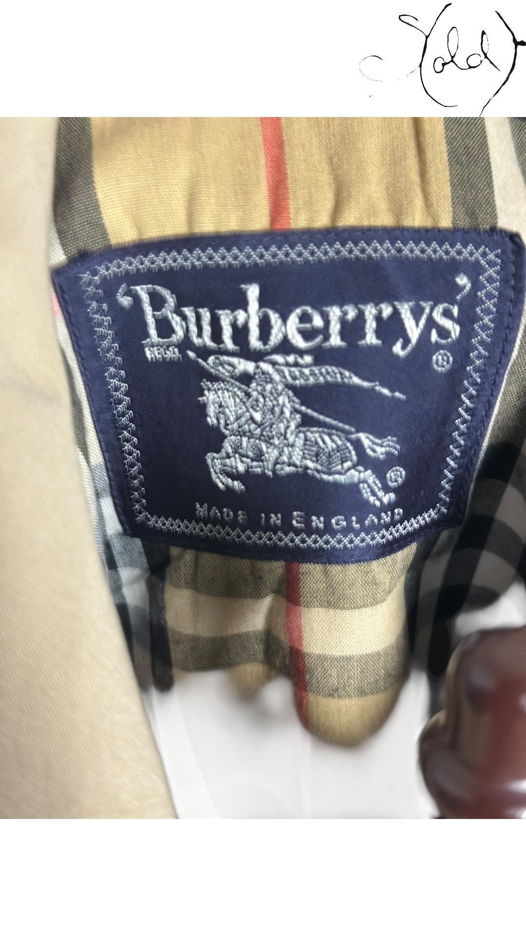Burberrys Vintage Trench Coat Stone Beige 1990s Made in England, Hardware detail | Sold Attire