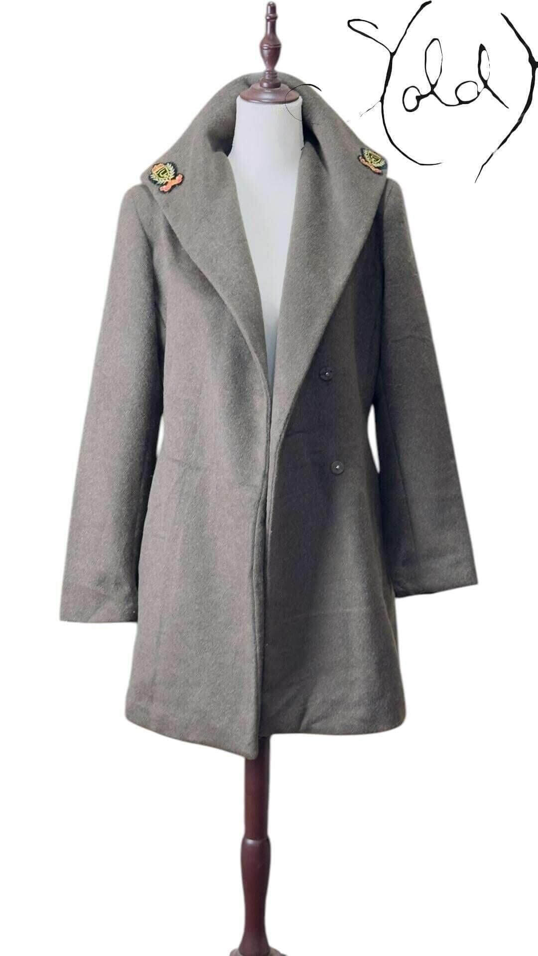 Calvin Klein Cashmere-Blend Coat – Embroidered Elegance, Detail view | Sold Attire