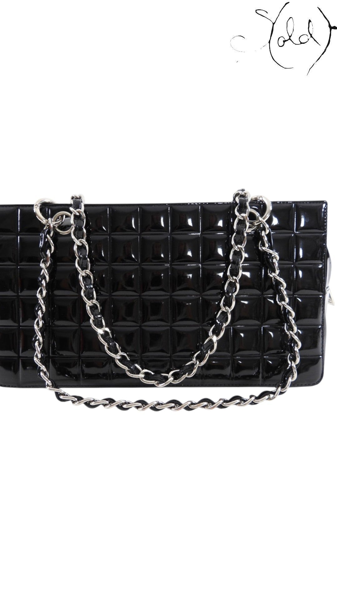 Chanel Choco Bar patent leather tote base and corners