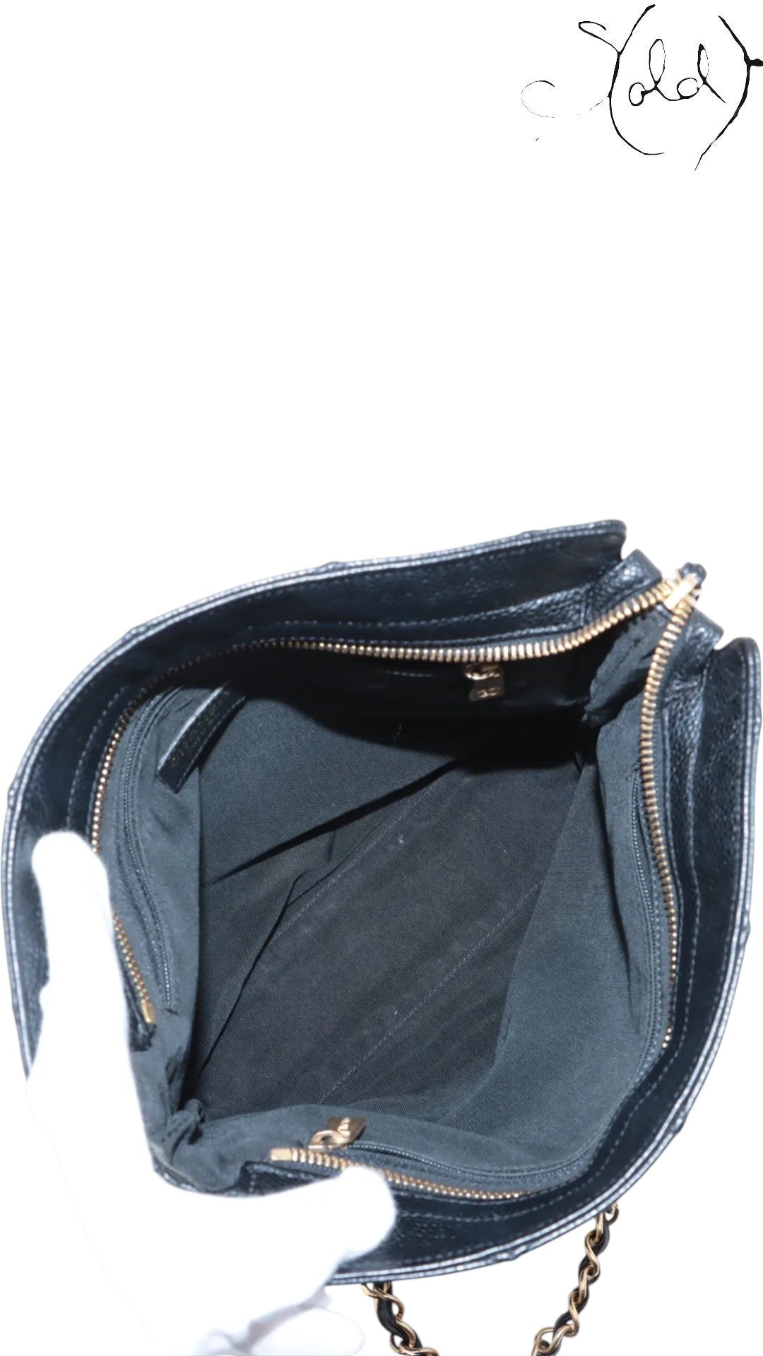 Chanel Bicolore Caviar Shoulder Bag Early 2000s, Strap detail | Sold Attire