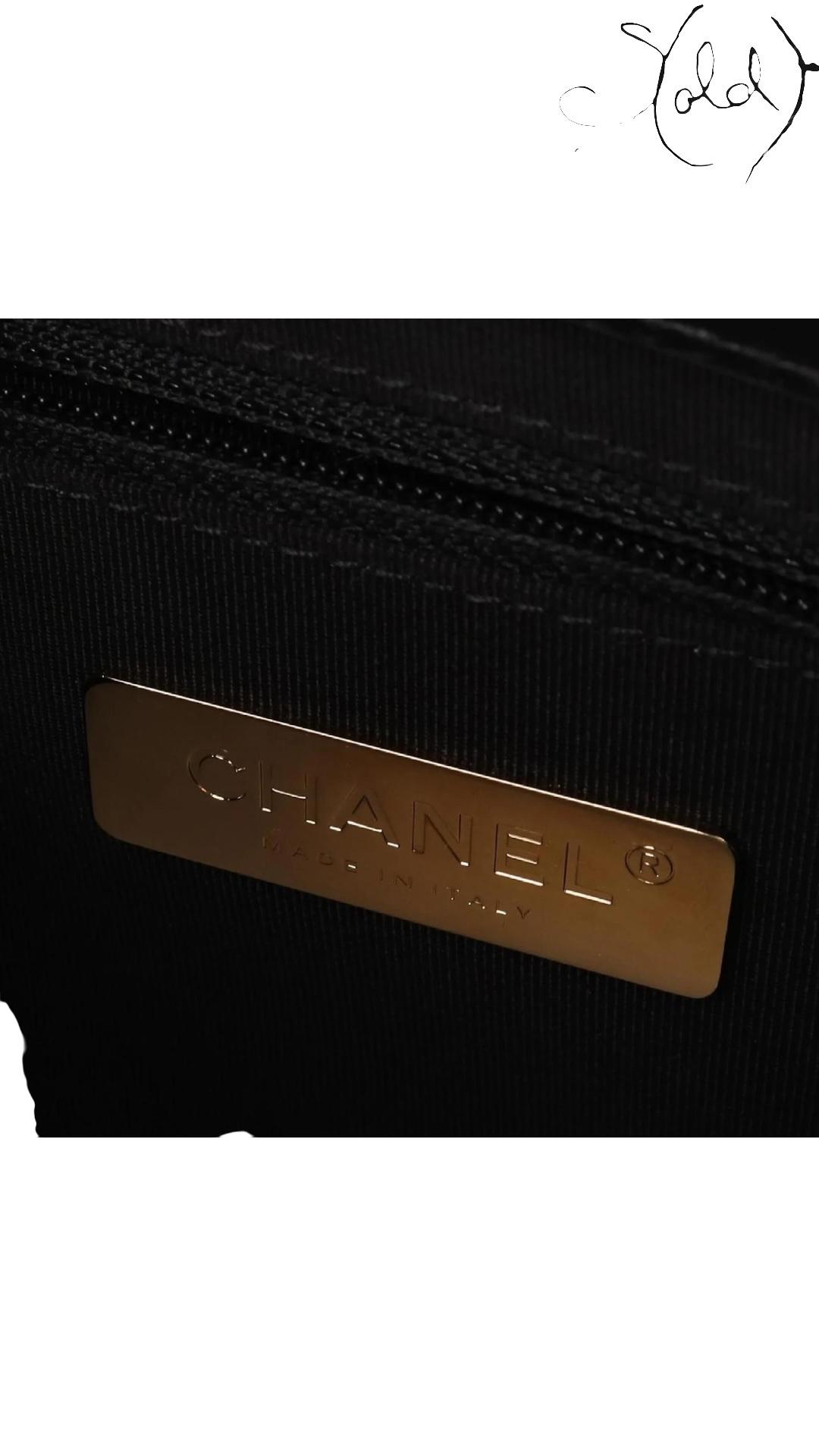 Chanel Timeless Classique Top handle – Black Lambskin & Caviar Leather, Interior view | Sold Attire