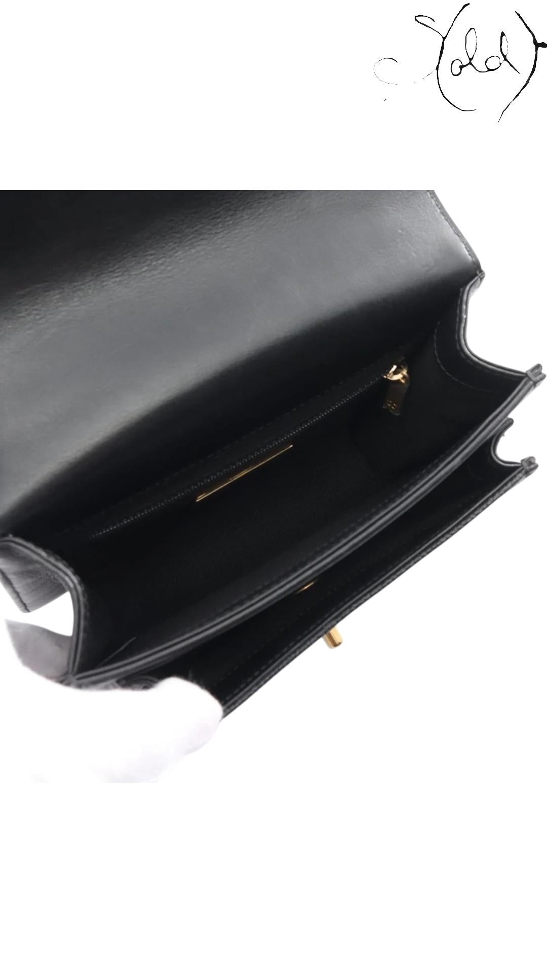 Chanel Timeless Classique Top handle – Black Lambskin & Caviar Leather, Detail view | Sold Attire