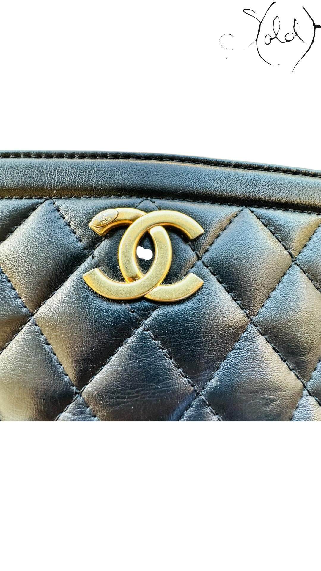 CHANEL Vanity Case Crossbody Bag – Black Lambskin GHW, Side view | Sold Attire