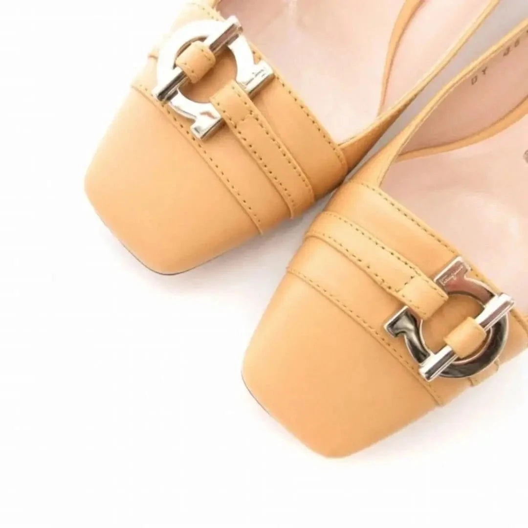 FERRAGAMO Beige Leather Block-Heel Pumps – Studio Florence Cut, Hardware detail | Sold Attire