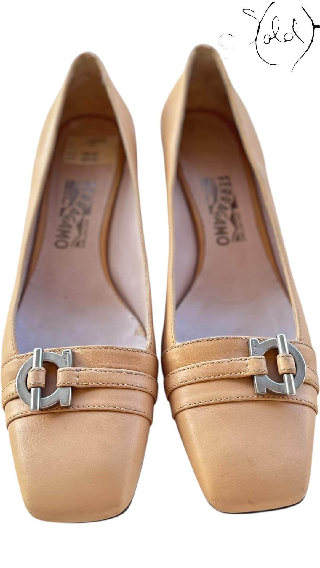 FERRAGAMO Beige Leather Block-Heel Pumps – Studio Florence Cut, Authenticated Pre-Owned | Sold Attire