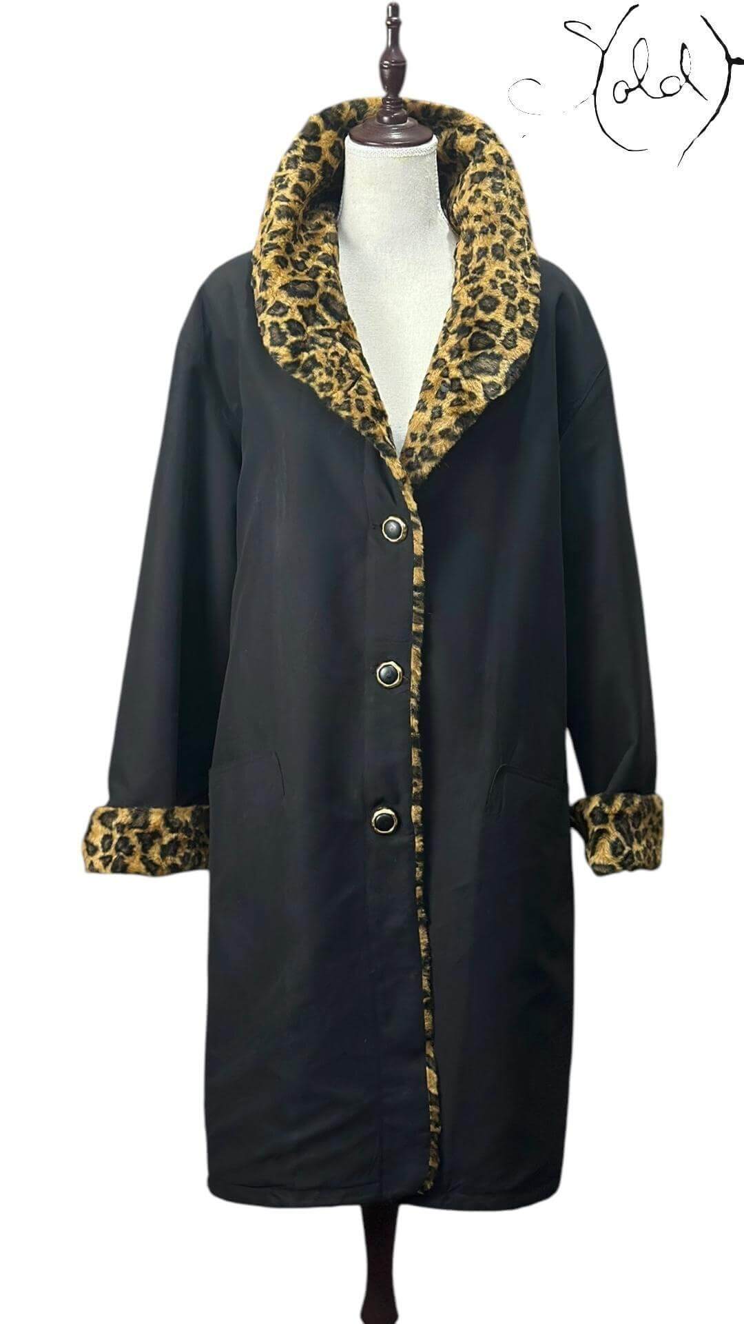 Giancarlo Valentino Leopard-Lined Coat – Statement Elegance, Hardware detail | Sold Attire