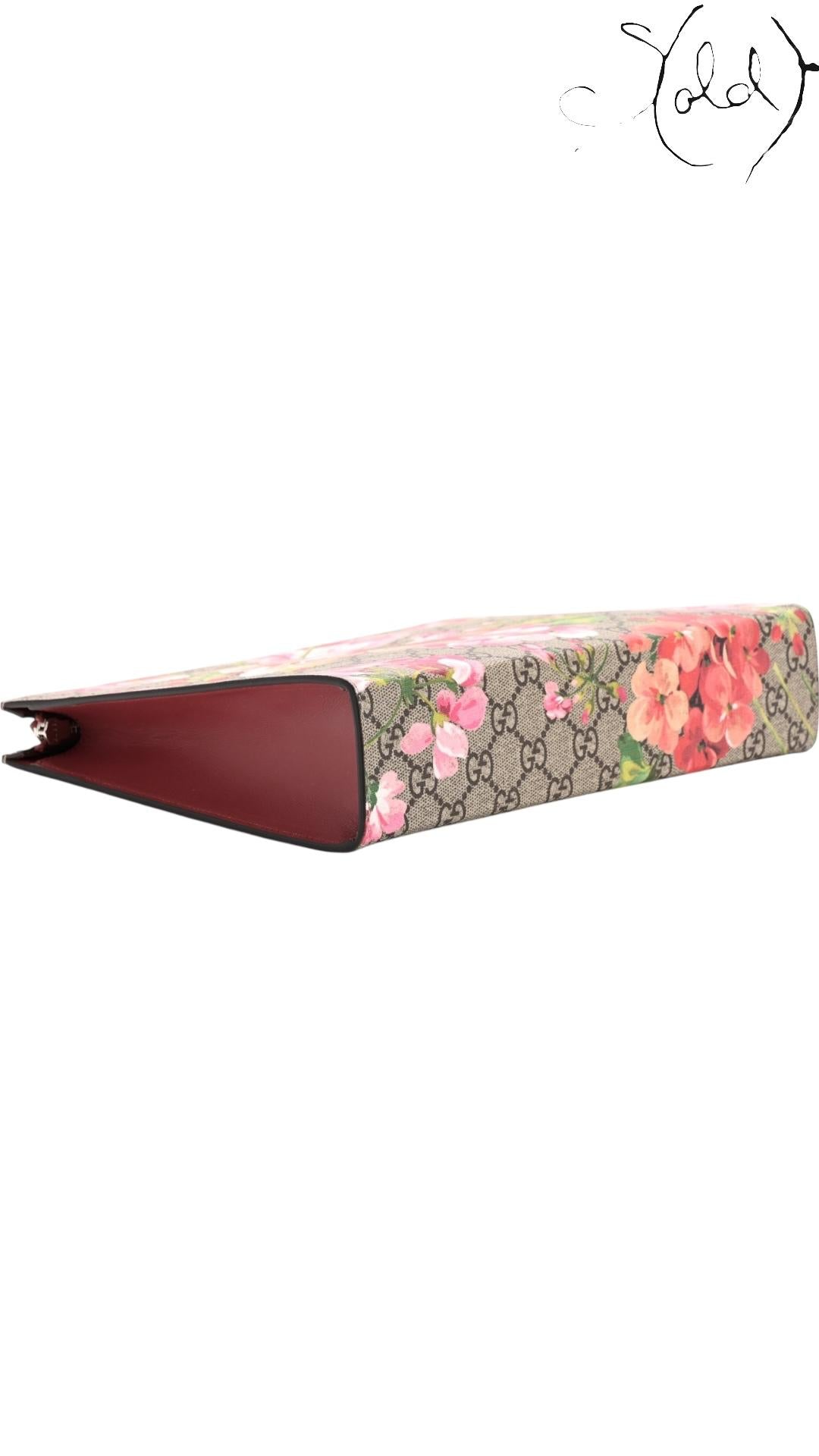 Gucci 2010s GG Supreme Monogram Blooms Large Cosmetic Case, Interior view | Sold Attire