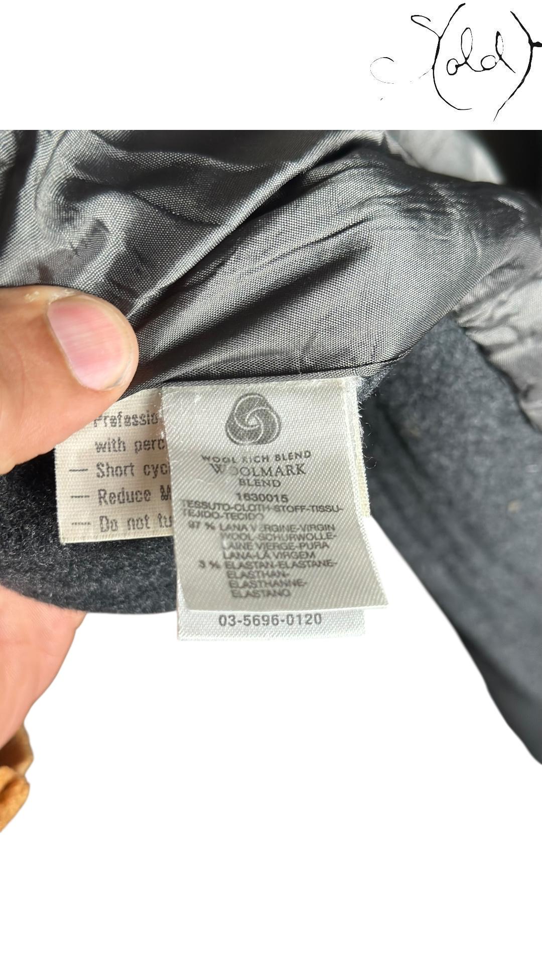 Gucci Wool Cape Coat Charcoal GG Monogram 1990s Size 42-44, Hardware detail | Sold Attire