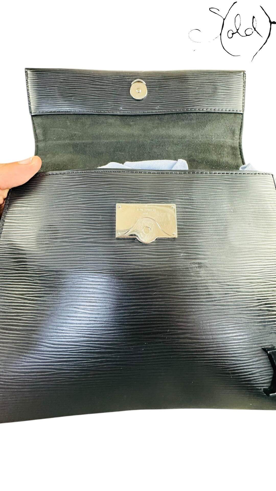 Louis Vuitton Cluny Mini – Epi Noir — Base view | Sold Attire