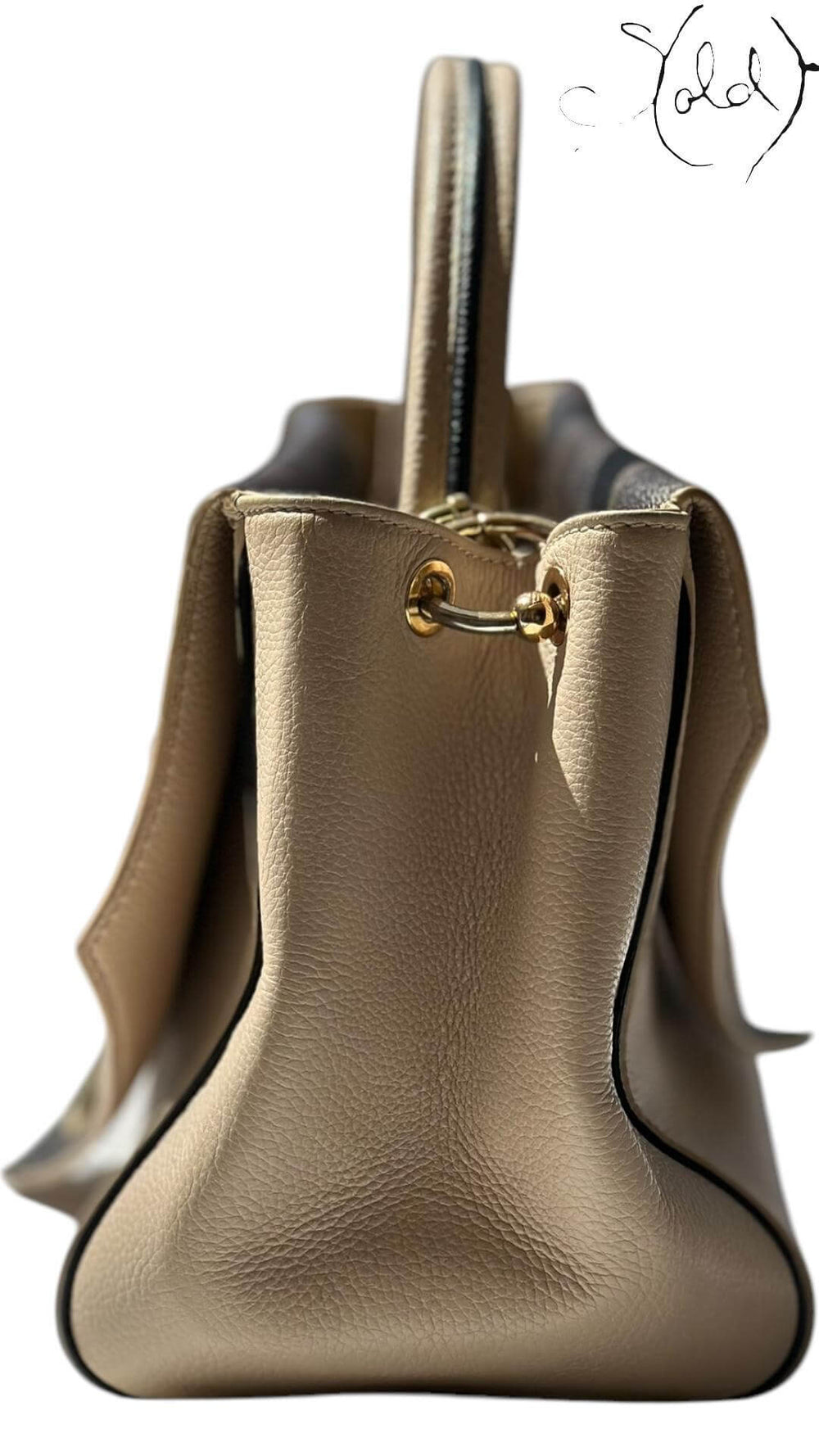 Louis Vuitton Double V Crema Monogram – Parisian Contrast, Interior view | Sold Attire