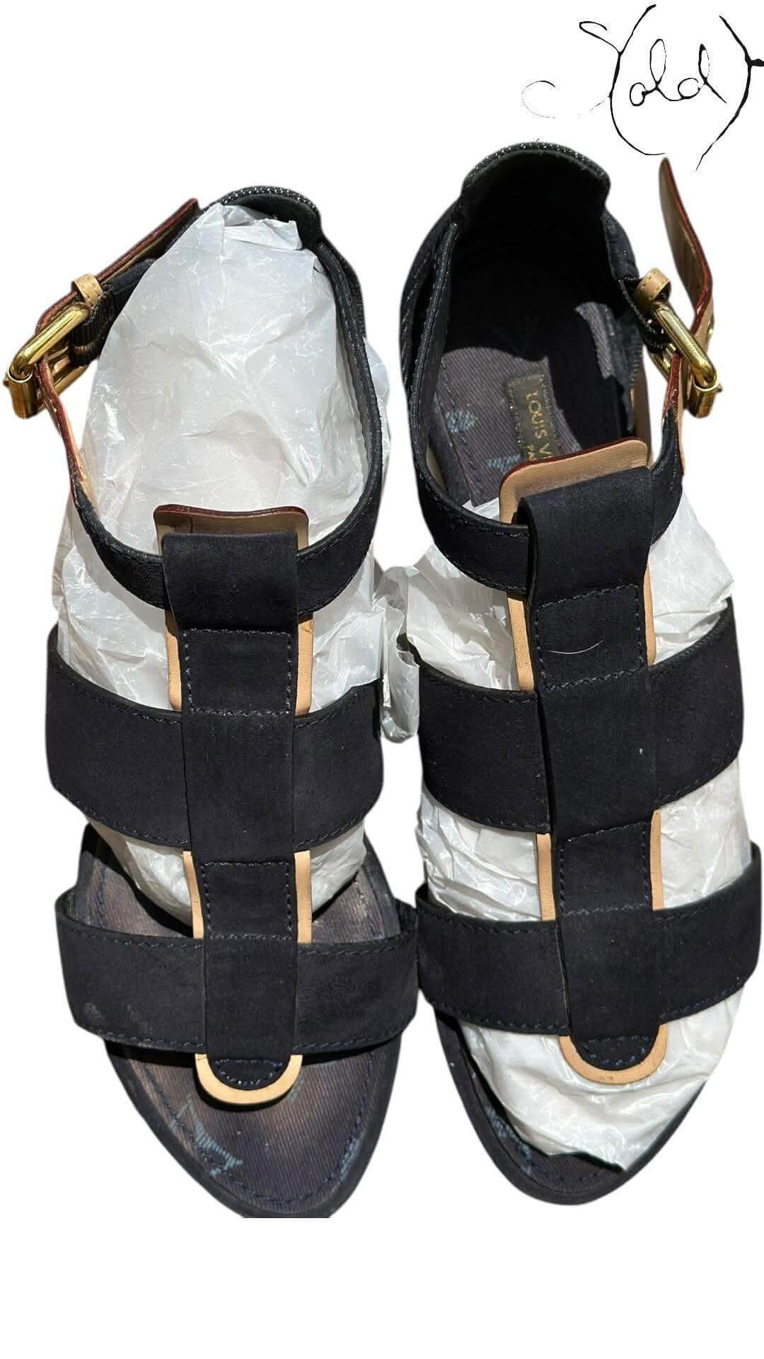 Louis Vuitton Monogram Flats – Quiet Flex | Sold Attire