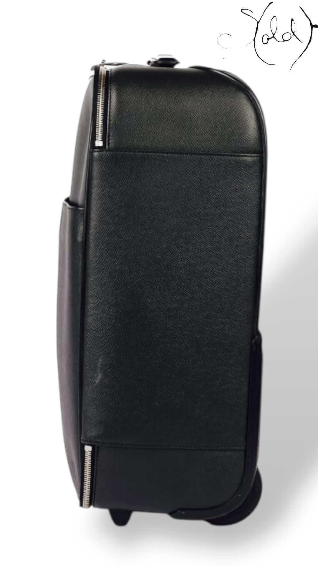 Louis Vuitton Pegase Légère 55 – Black Taiga Leather, Base view | Sold Attire