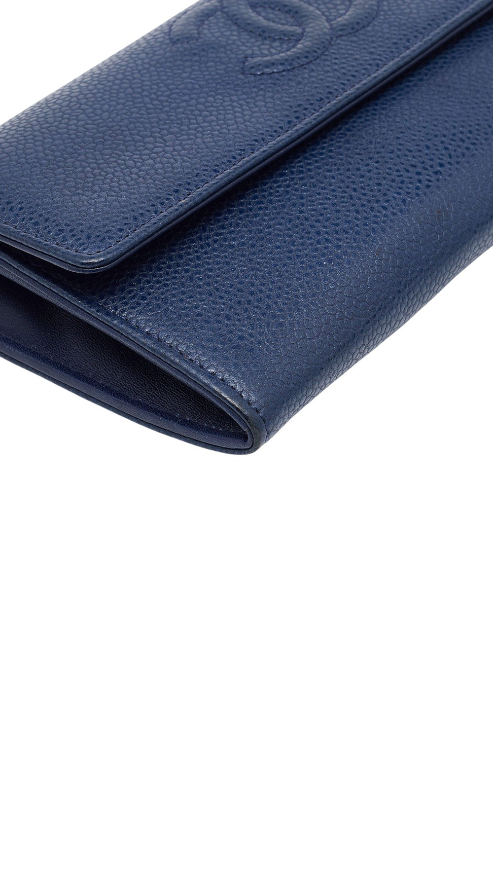 Chanel Blue Caviar CC Flap Wallet base detail