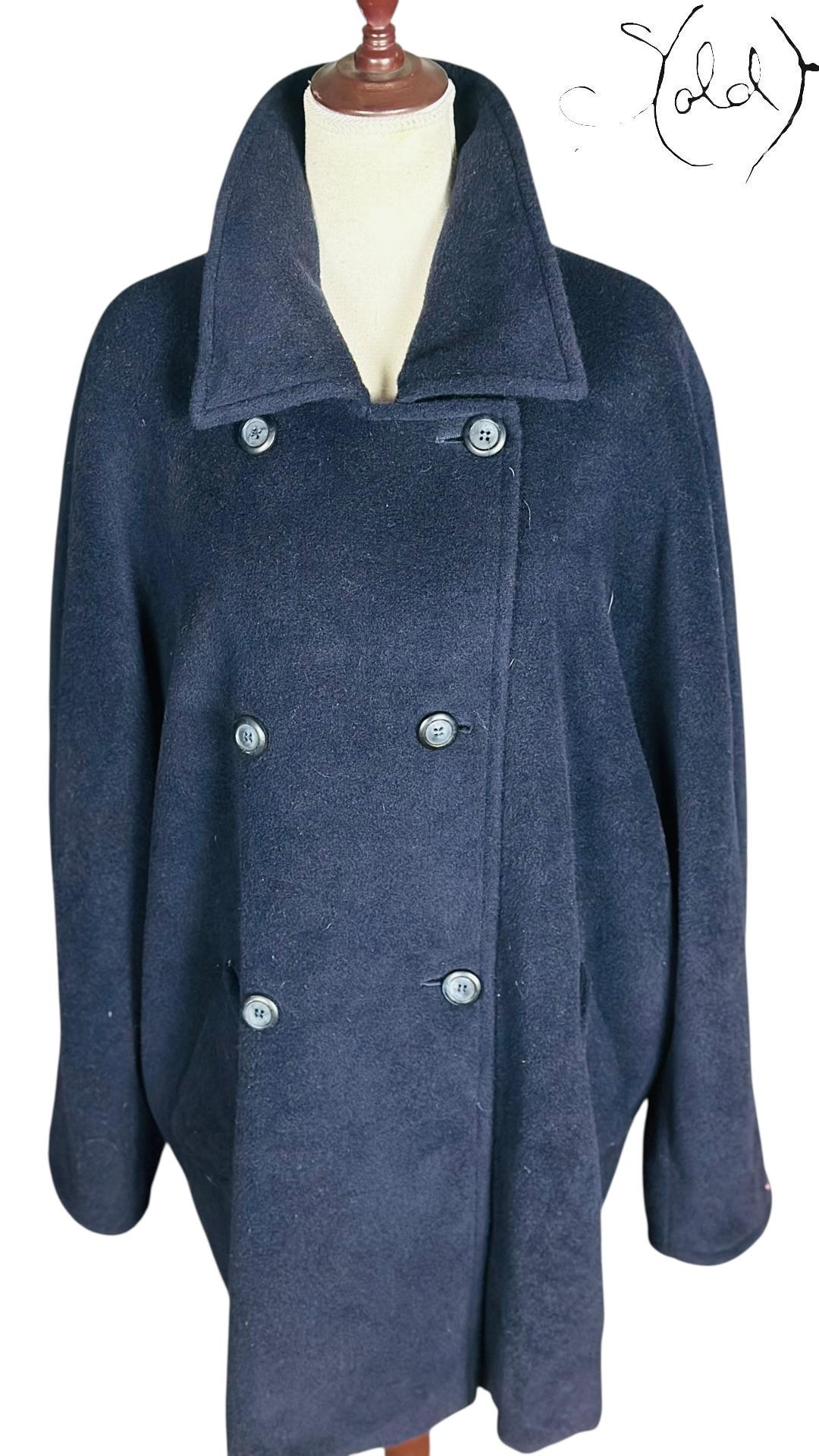 Max Mara Wool Double-Breasted Coat Navy Blue 2010s Size 44, Hardware detail | Sold Attire