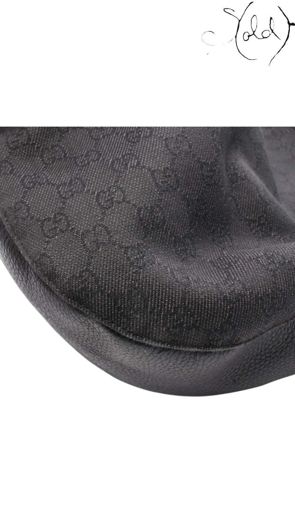 Sold Attire Gucci 00s shoulder bag in black GG Supreme canvas with textured calfskin leather trim