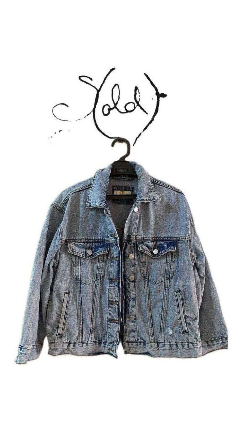 Vintage Denim Jacket - Effortless Classic Style