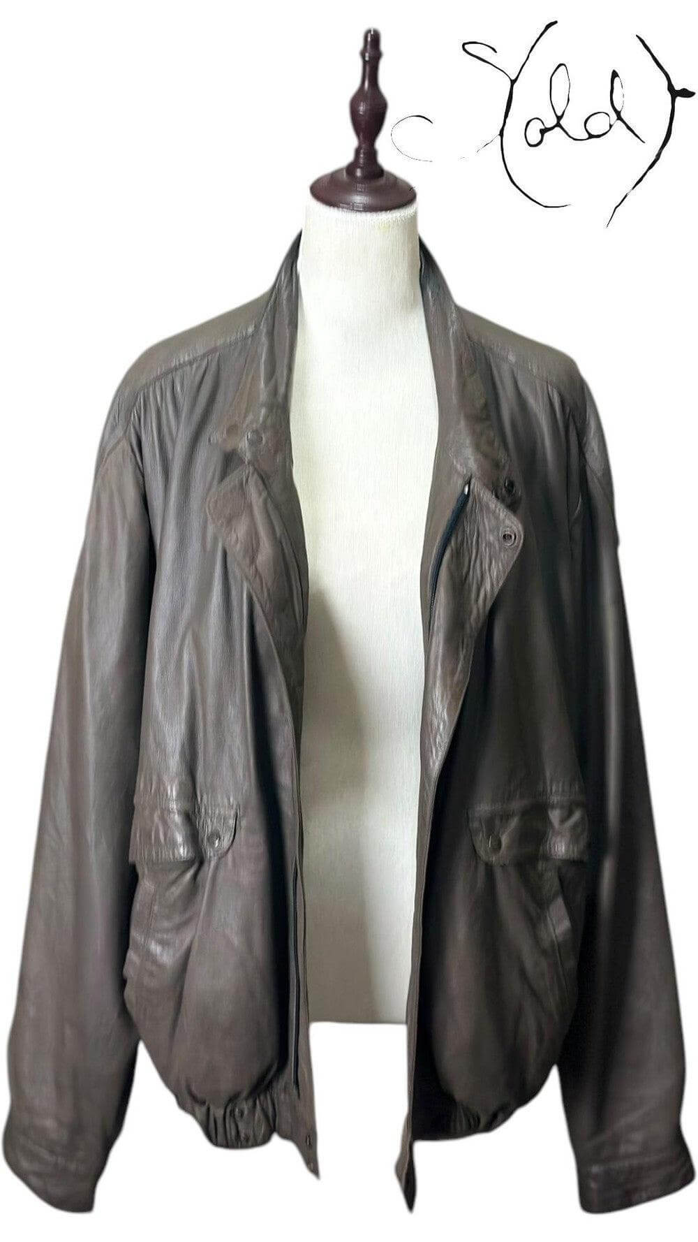 Vintage Leather Bomber Jacket – Streetwise Cool, Detail view | Sold Attire
