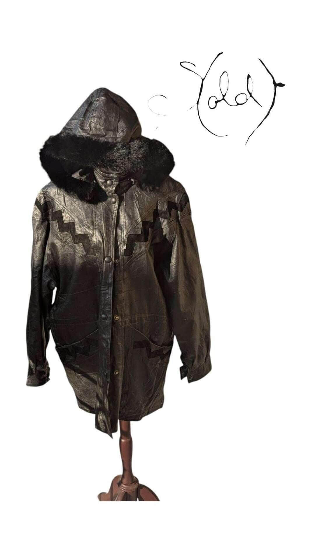 Vintage Leather Jacket – Real Fur Hood, Detail view | Sold Attire