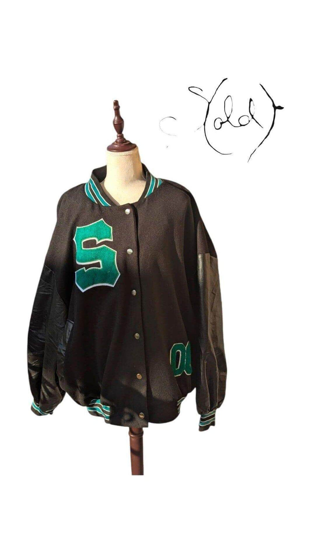 Vintage Varsity Jacket – Streetwear Essential, Interior view | Sold Attire