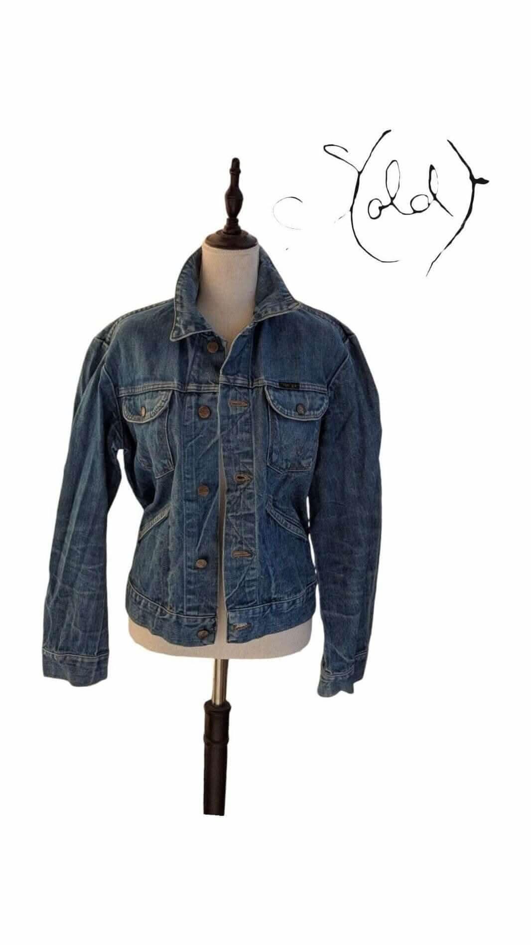 Wrangler Vintage Denim Jacket – Classic Cool