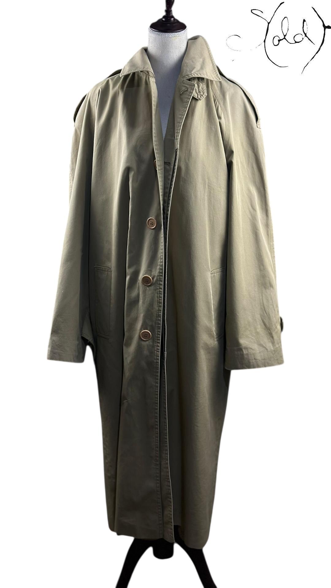 Yves Saint Laurent pour Homme Khaki Trench Coat, Hardware detail | Sold Attire