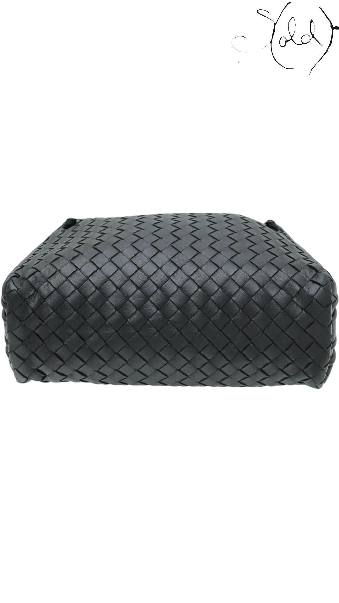 Bottega Veneta Black Intrecciato Nappa Nodini Double Zip Crossbody Bag | Sold Attire - Sold Attire