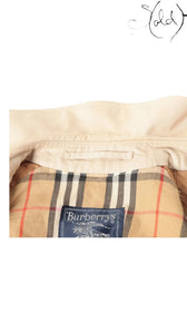 Burberry Heritage Trench Coat Honey Beige Made in England, Close-up | Sold Attire