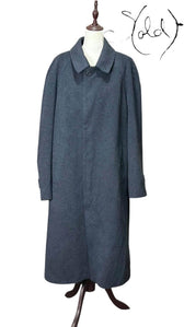 Burberry’s Cashmere Blend Coat – Silent Luxury, Interior view | Sold Attire