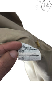 Burberrys Vintage Trench Coat Stone Beige 1990s Made in England, Side view | Sold Attire