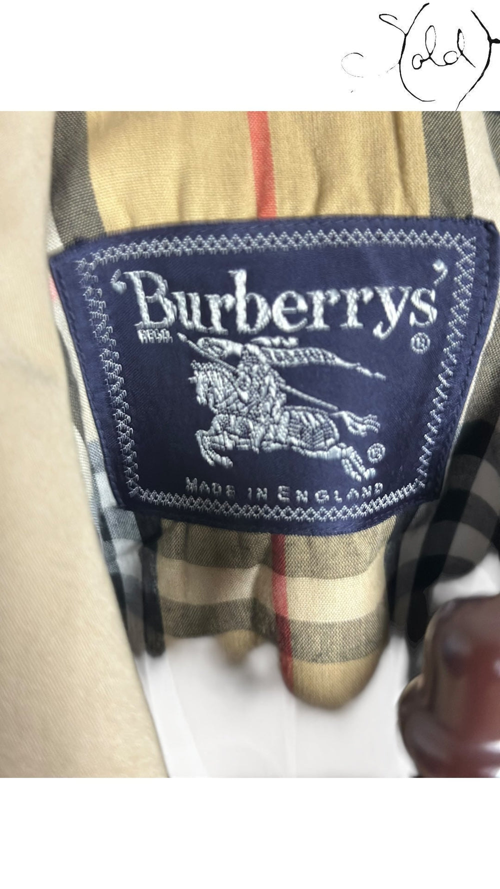 Burberrys Vintage Trench Coat Stone Beige 1990s Made in England, Hardware detail | Sold Attire