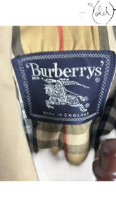 Burberrys Vintage Trench Coat Stone Beige 1990s Made in England, Hardware detail | Sold Attire