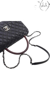 CHANEL Coco Handle Medium – Black Calfskin & Lizard Trim, Detail view | Sold Attire