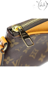Louis Vuitton Pallas Clutch Monogram Canvas Employee Uniform 2018, Interior view | Sold Attire