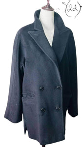 Max Mara Cashmere Wool Coat – The Luxe Icon, Hardware detail | Sold Attire