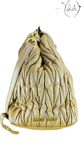 Miu Miu Bow Leather Shoulder Bag – Classic Elegance, Detail view | Sold Attire